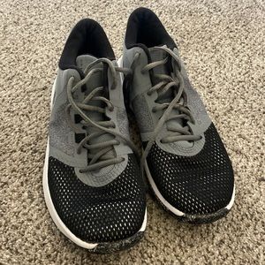 Nike basketball shoes size 8.5 men’s